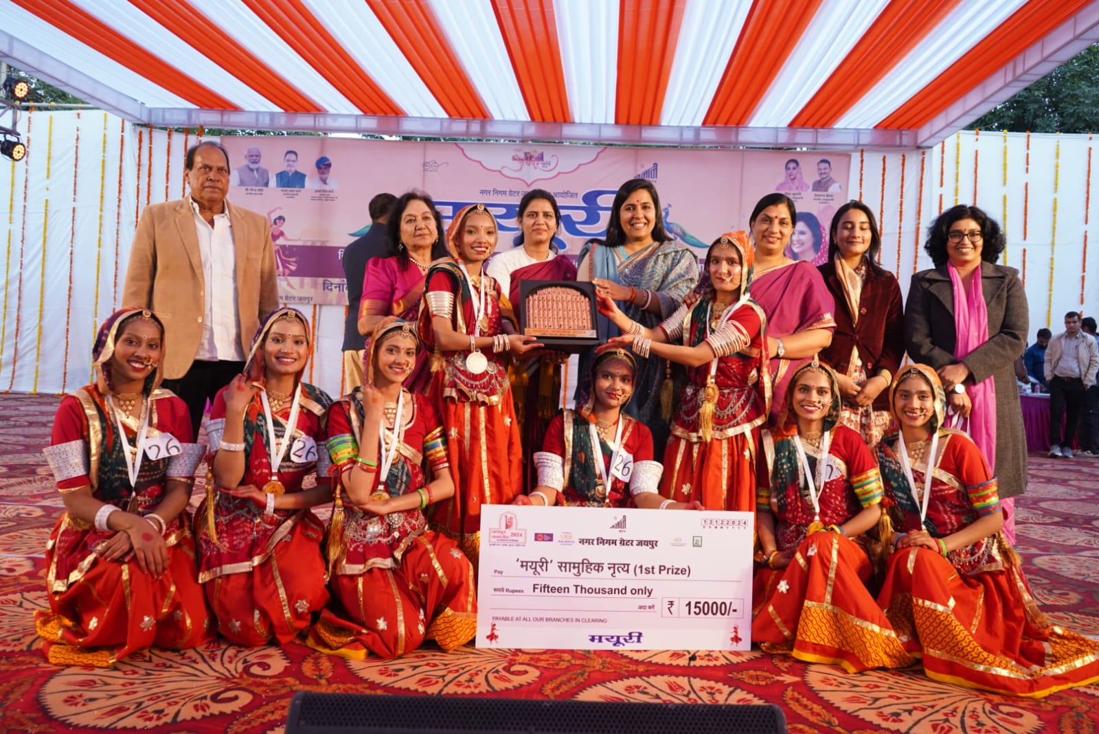 खम्मा घणी, भवई, चरी नृत्यों ने दर्शकों का मोहा मन, तालियों से गूंजा मसाला चौक