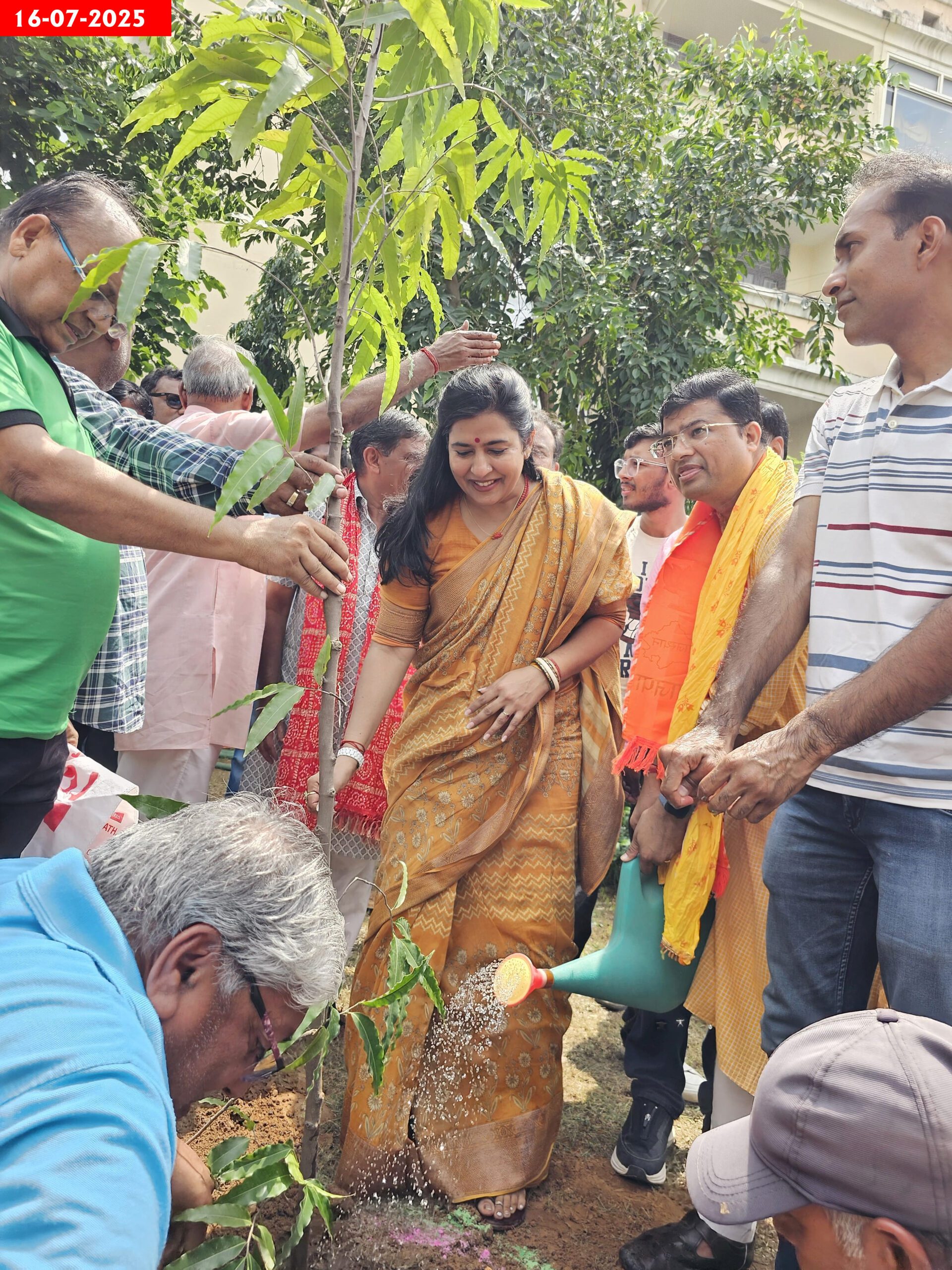 वार्ड नं॰ 70 चित्रगुप्त पार्क में किया पौधारोपण