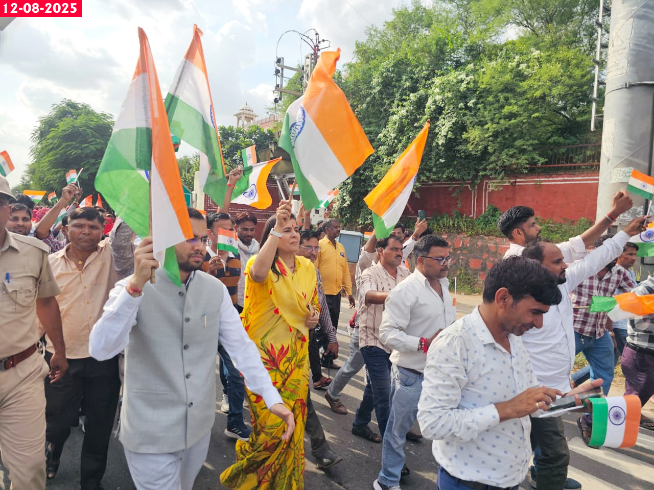 ‘‘हर घर तिरंगा-हर घर स्वच्छता’’ स्वच्छता योद्धाओं ने ओटीएस चौराहे से राजस्थान इंटरनेशनल सेंटर (RIC) तक निकाली विशाल तिरंगा रैली