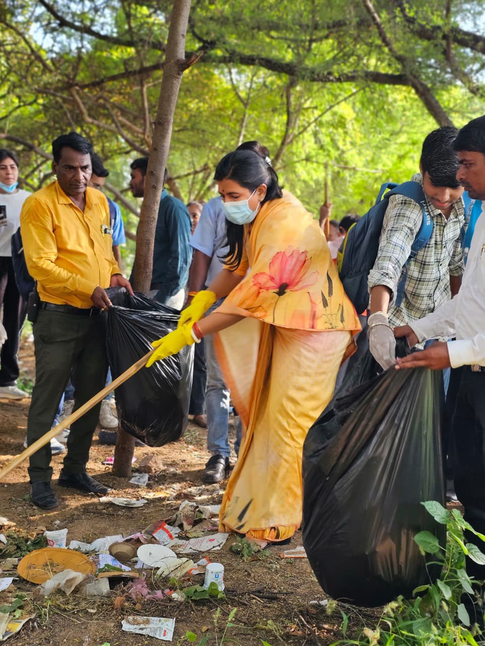 स्वच्छता ही सेवा अभियान के अंतर्गत “एक दिन, एक घंटा, एक साथ” – पीकॉक गार्डन में स्वच्छता श्रमदान कार्यक्रम